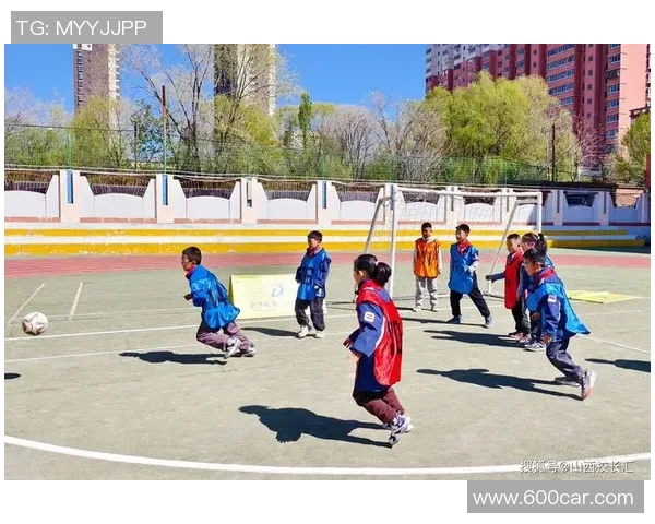 幼儿足球赛事盛典:培养小小球员的梦想与团队精神